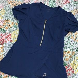 Jaanuu tulip scrub top